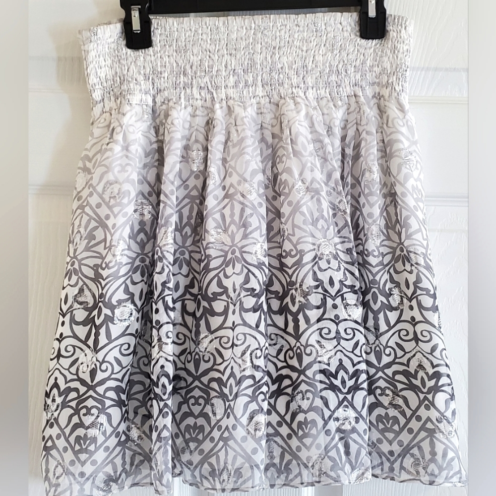 Silk White House Black Market  Skirt. Size S